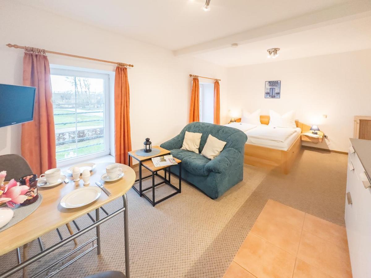 Gut Vorwerk Apartment Sagard Exterior foto